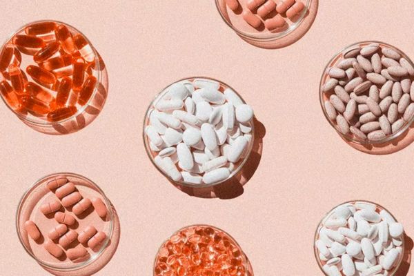 Thương hiệu, thành phần, dạng dùng,... là các yếu tố để lựa chọn men phụ khoa