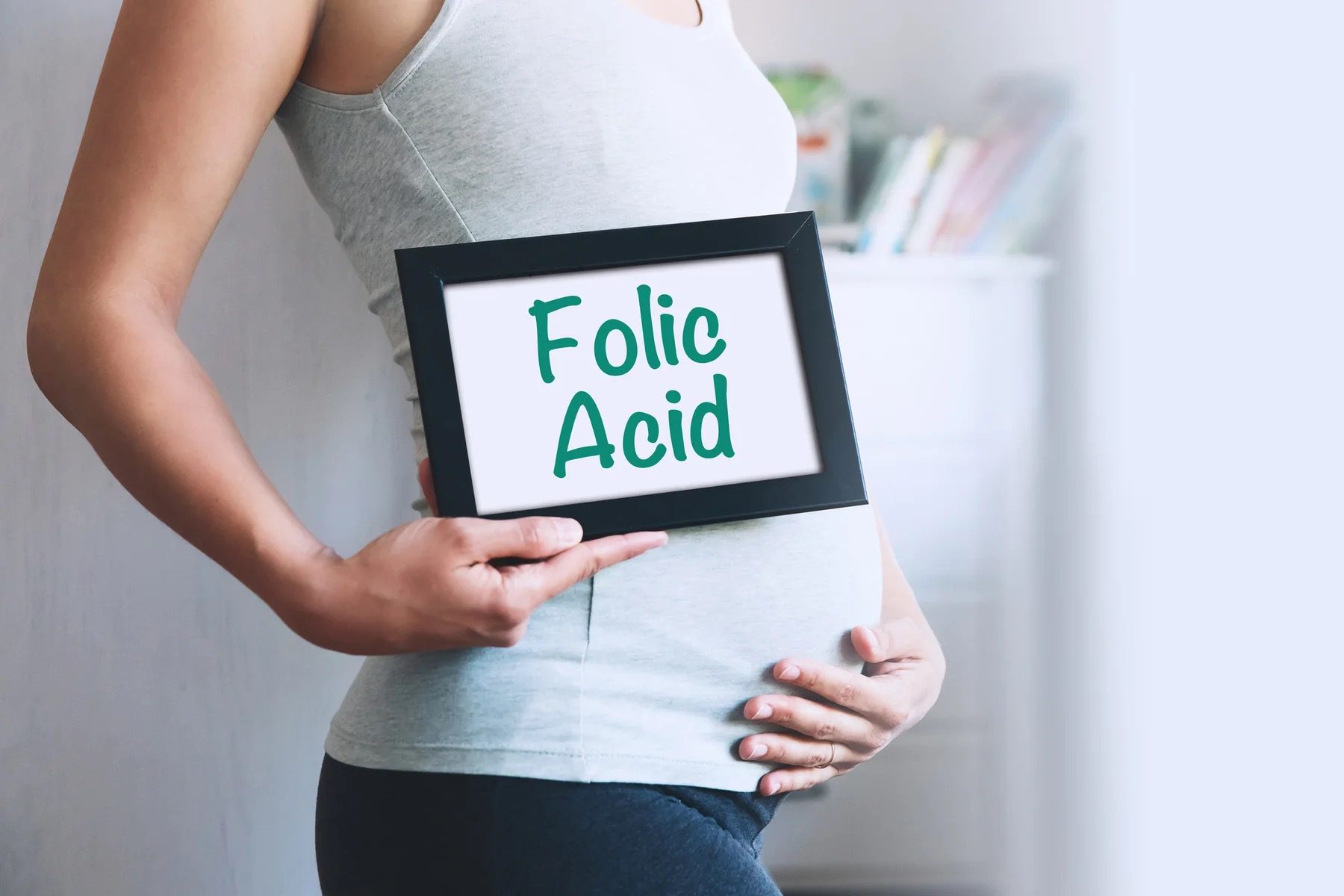 Chủ động bổ sung acid folic sớm từ trước khi mang thai để tránh dị tật thai nhi
