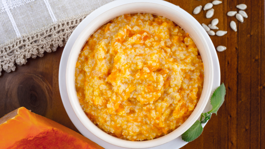 Bố mẹ nên tham khảo ý kiến của các chuyên gia dinh dưỡng để đảm cung cấp đủ chất