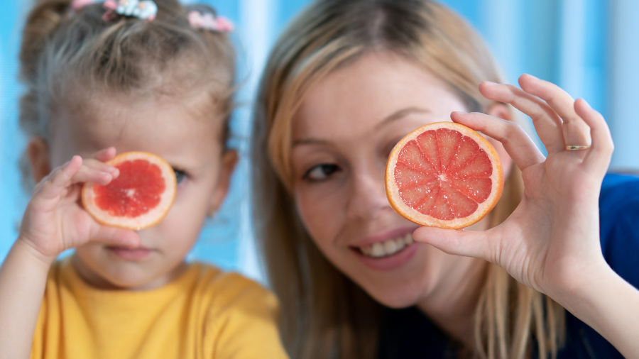 Vitamin C mang lại nhiều lợi ích cho sức khỏe của trẻ