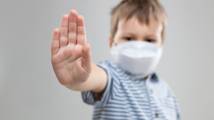 Hệ miễn dịch của trẻ em chưa hoàn thiện, khiến chúng dễ bị nhiễm trùng đường hô hấp hơn