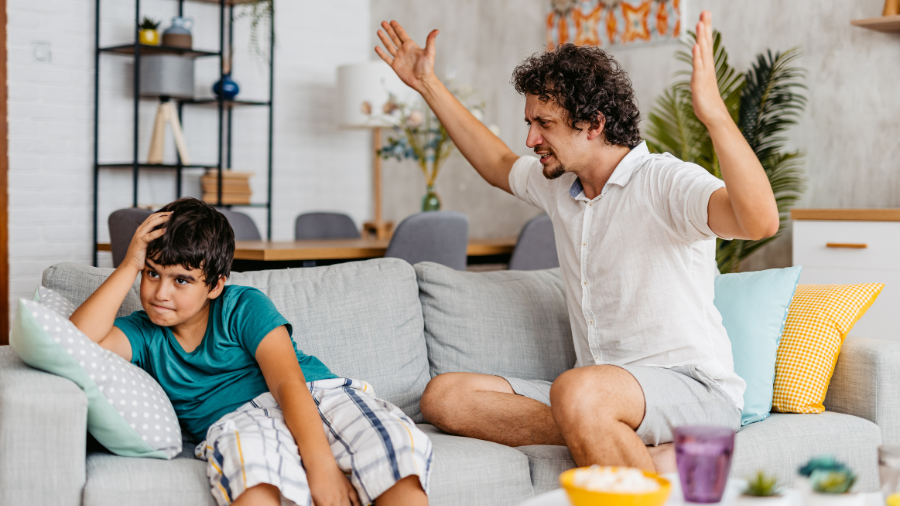 Áp lực tâm lý do cha mẹ gây ra là nguyên nhân dẫn đến tình trạng biếng ăn ở trẻ